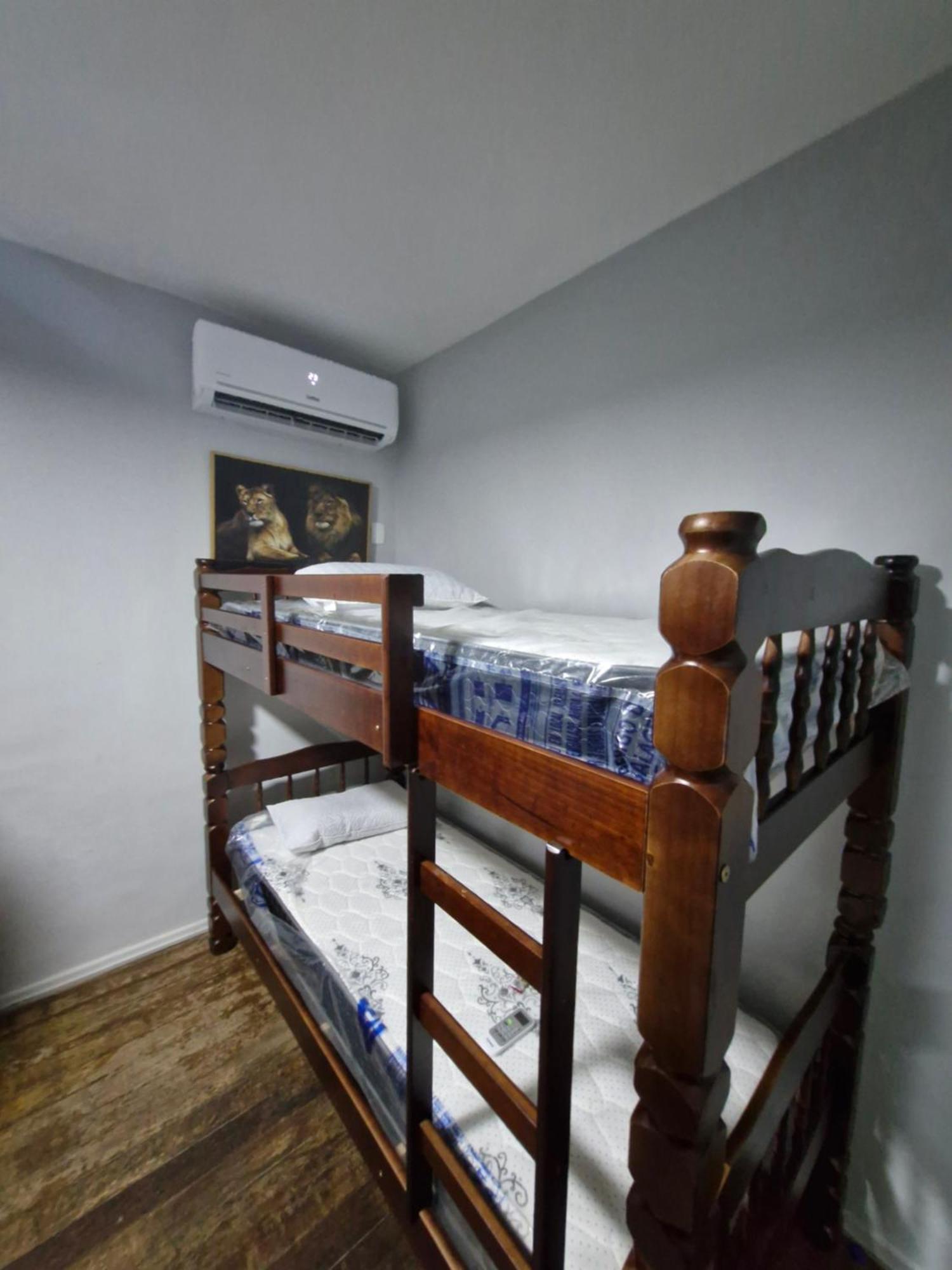 Cama em Beliche em Dormitório Masculino
